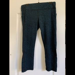 Lululemon Capri Style Leggings - LIKE NEW